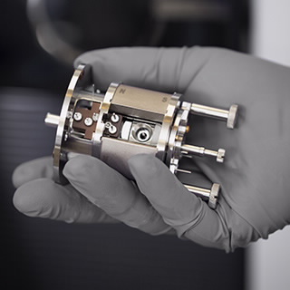 JetClean Self-Cleaning Ion Source JetClean Self-Cleaning Ion Source