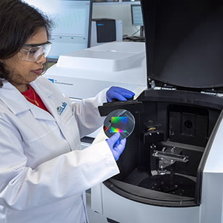 Cary 7000 全能型分光光度计 (UMS)