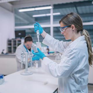 采用常规校准的 GPC/SEC 分析